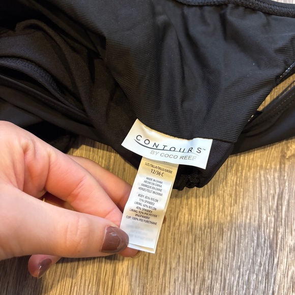 Coco Reef Black Contours Swimsuit - Picture 3 of 5